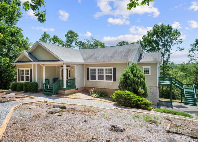 Property at 66 Condor Ct #19, Hendersonville, NC 28792, 3 beds, 3 baths