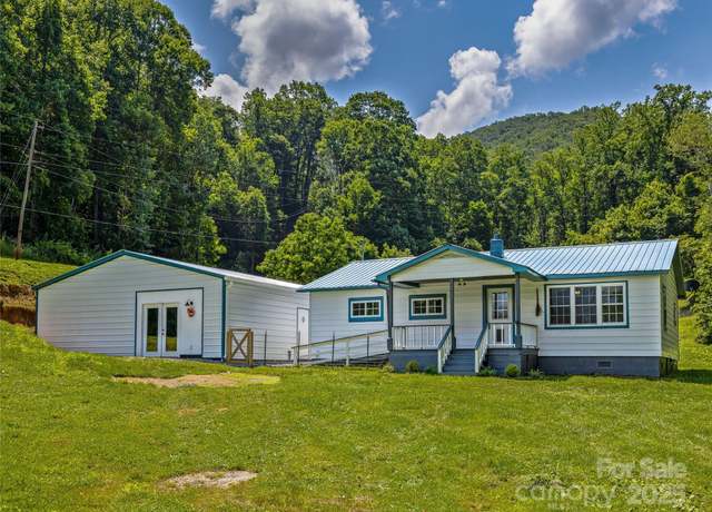 Property at 471 Claude Cook Rd, Sylva, NC 28779, 3 beds, 2 baths