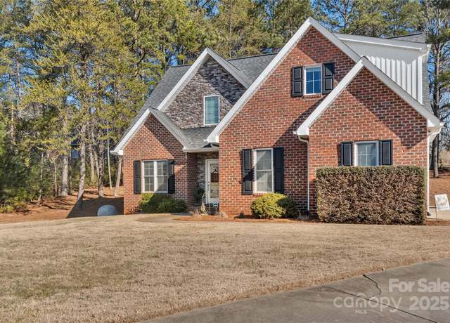 Property at 305 Goldfinch Ct, Shelby, NC 28150, 4 beds, 2.5 baths