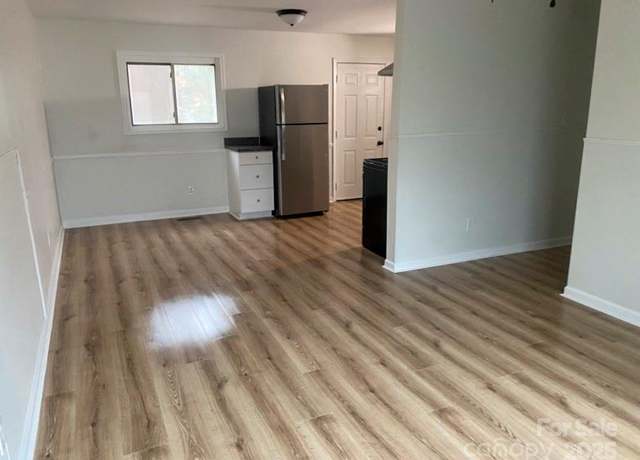 Property at 4718 Woodstone Dr, Charlotte, NC 28269, 2 beds, 1 bath