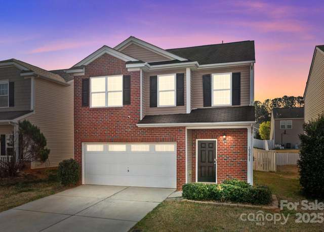 Property at 1028 Willow Wind Dr, Gastonia, NC 28054, 3 beds, 2.5 baths