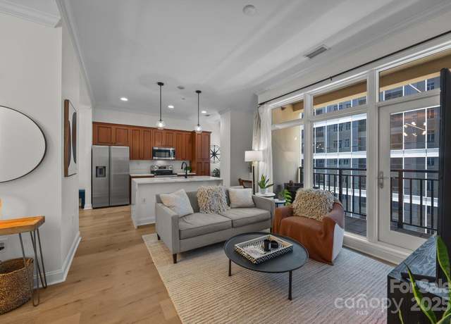 Property at 230 S Tryon St #610, Charlotte, NC 28202, 1 bed, 1 bath