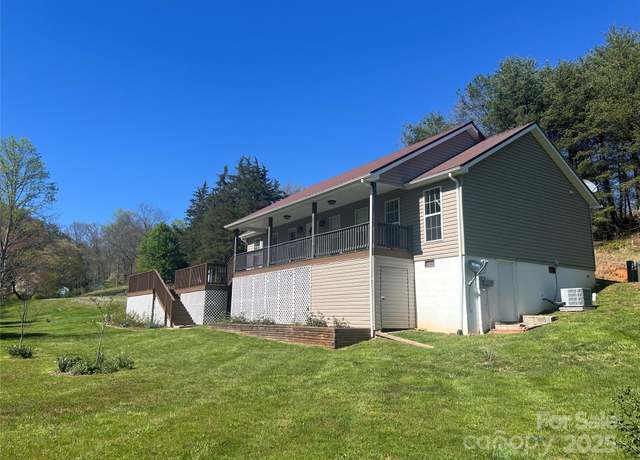 Property at 34 Southview Mdws, Whittier, NC 28789, 3 beds, 2 baths