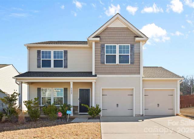 Property at 9022 Colwick Hill Ln, Charlotte, NC 28215, 3 beds, 2.5 baths