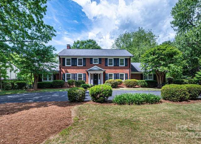 Property at 1285 10th Street Blvd NW, Hickory, NC 28601, 4 beds, 3 baths
