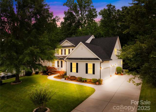 Property at 136 Pink Orchard Dr, Mooresville, NC 28115, 5 beds, 3.5 baths