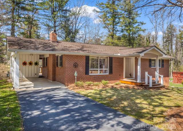 Property at 19 Robert E Lee Dr, Flat Rock, NC 28731, 3 beds, 1.5 baths