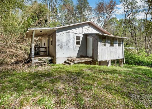 Property at 91 Catawba Ln, Brevard, NC 28712, 3 beds, 1 bath