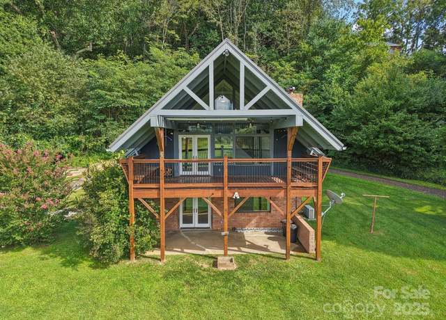 Property at 1170 Ratcliff Cove Rd, Waynesville, NC 28786, 4 beds, 3 baths