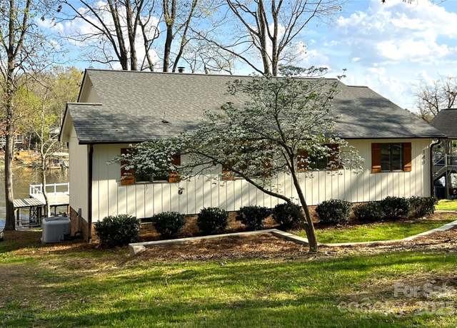 Property at 141 Sunrise Pt, New London, NC 28127, 4 beds, 3 baths