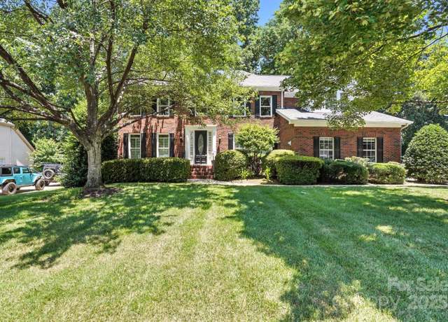 Property at 21621 Crown Lake Dr, Cornelius, NC 28031, 4 beds, 3.5 baths