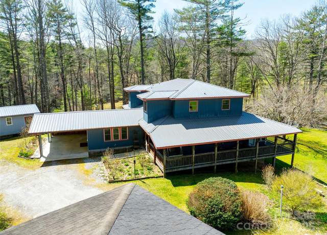 Property at 140 Hangin Dog Ln, Lake Toxaway, NC 28747, 5 beds, 4.5 baths