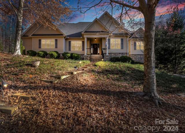 Property at 148 Courtland Ct, Lake Lure, NC 28746, 3 beds, 3.5 baths
