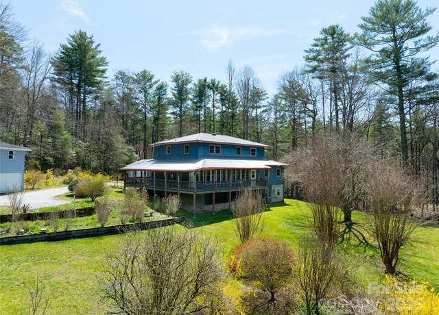Property at 140 Hangin Dog Ln, Lake Toxaway, NC 28747, 5 beds, 4.5 baths