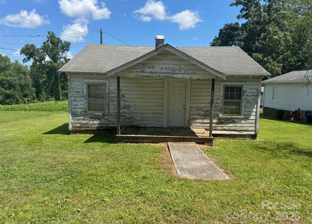 Property at 204 13th St, Belmont, NC 28012, 2 beds, 1 bath