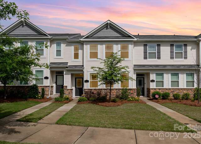 Property at 4117 Galloway Park Dr, Charlotte, NC 28262, 3 beds, 2.5 baths