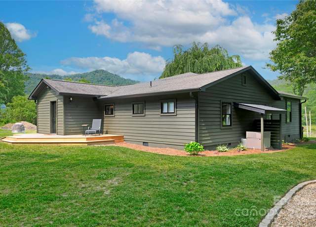 Property at 903 Middlefork Rd, Brevard, NC 28712, 2 beds, 2.5 baths