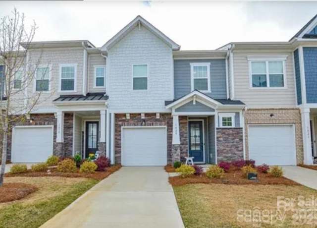 Property at 1028 Grays Mill Rd, Charlotte, NC 28215, 3 beds, 2.5 baths