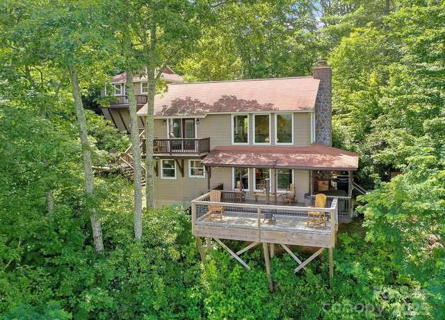 Property at 510 Sky Dr, Maggie Valley, NC 28751, 3 beds, 3 baths