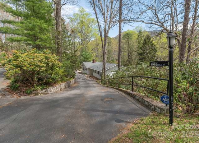 Property at 220 Ridge Rd, Waynesville, NC 28786, 4 beds, 4 baths