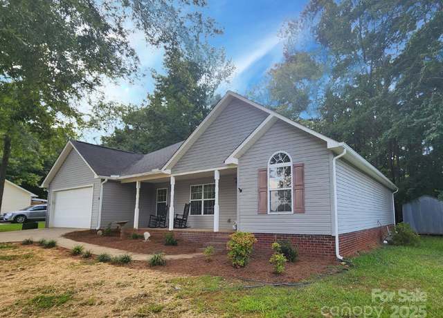 Property at 147 Scotch Pine Dr, York, SC 29745, 3 beds, 2 baths