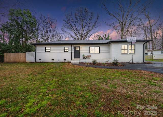 Property at 404 Plaza Dr, Harrisburg, NC 28075, 3 beds, 2 baths