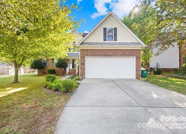 Property at 1035 Hawthorne Dr, Indian Trail, NC 28079, 4 beds, 2.5 baths
