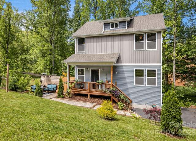 Property at 19 Shadowlawn Dr, Asheville, NC 28806, 3 beds, 2.5 baths