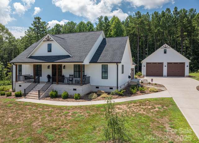 Property at 5182 Star Magnolia Ct, Clover, SC 29710, 3 beds, 2.5 baths