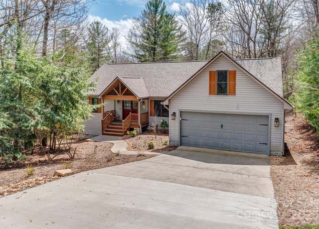 Property at 226 Ogana Ct, Brevard, NC 28712, 3 beds, 2 baths