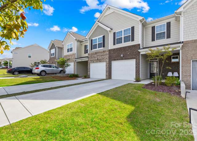 Property at 7004 Everly Commons Ln, Tega Cay, SC 29708, 3 beds, 2.5 baths