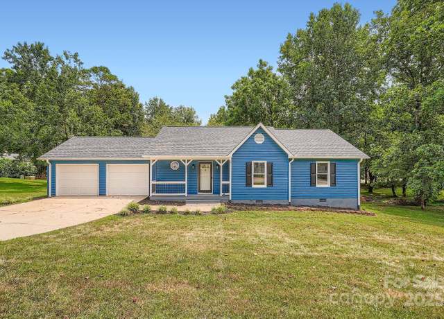 Property at 1276 Hidden Creek Cir, Hickory, NC 28602, 3 beds, 2 baths