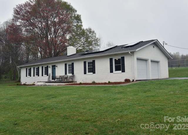 Property at 436 Old Nc 90 Hwy, Taylorsville, NC 28681, 3 beds, 2 baths