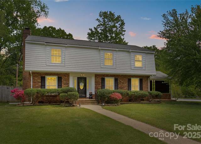 Property at 6035 Idlebrook Dr, Charlotte, NC 28212, 4 beds, 2.5 baths
