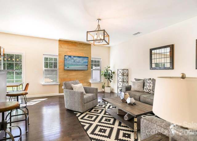 Property at 13529 Browhill Ln, Charlotte, NC 28278, 3 beds, 2.5 baths