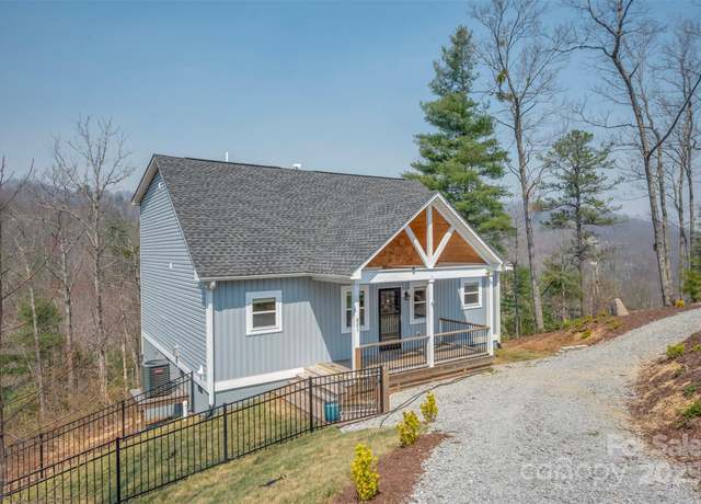 Property at 823 Silverstone Dr, Hendersonville, NC 28792, 2 beds, 2.5 baths