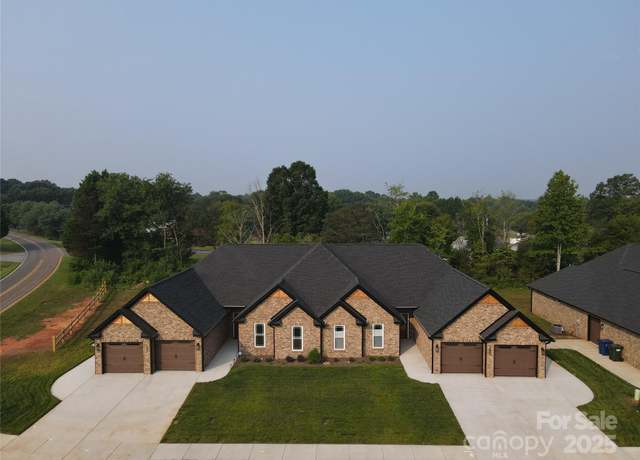 Property at 3353 48th Ave NE Unit 18A, Hickory, NC 28601, 3 beds, 2 baths
