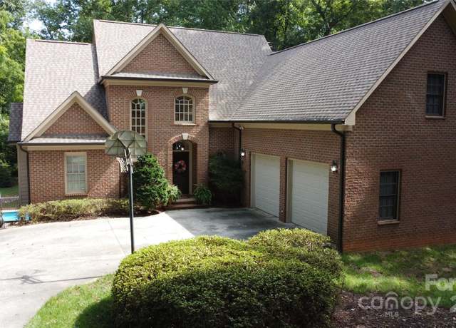 Property at 106 Rebel Run, Morganton, NC 28655, 3 beds, 4 baths
