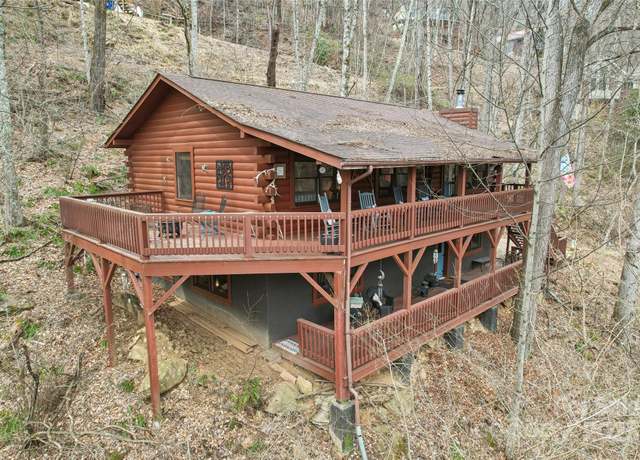 Property at 680 Creekside Dr, Maggie Valley, NC 28751, 3 beds, 3 baths