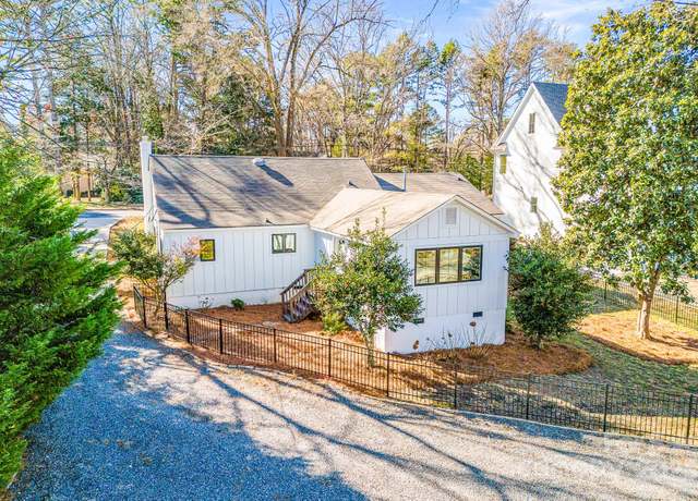 Property at 711 Concord Rd, Davidson, NC 28036, 3 beds, 2 baths