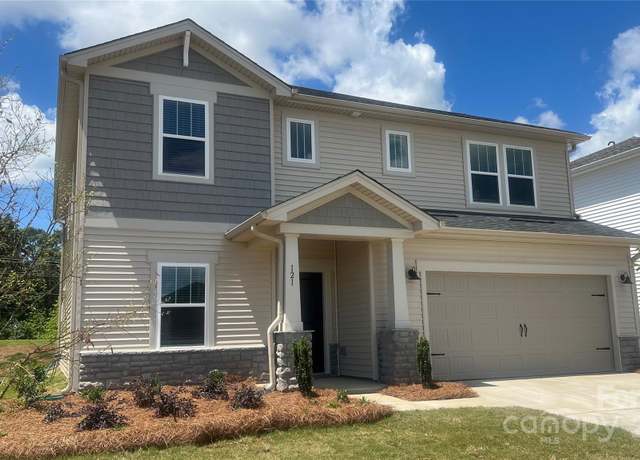 Property at 121 Vaquaro Dr, Mooresville, NC 28115, 5 beds, 3 baths