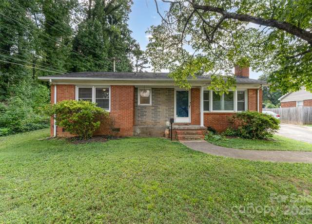 Property at 2408 Kilborne Dr, Charlotte, NC 28205, 3 beds, 2 baths