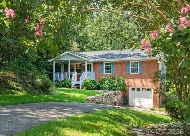 Property at 21 Laurel Park Dr, Arden, NC 28704, 3 beds, 3 baths