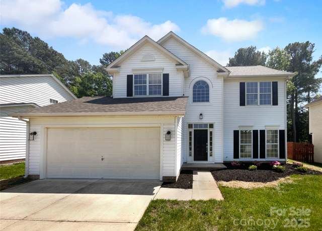Property at 9830 Sandman Ln, Charlotte, NC 28216, 4 beds, 2.5 baths