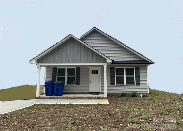 Property at 207 Bennett St, Wadesboro, NC 28170, 3 beds, 2 baths