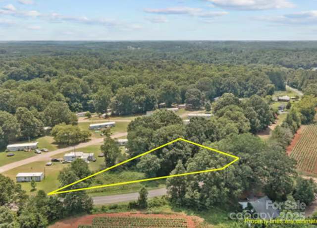 Property at 634 Lippard Farm Rd, Statesville, NC 28625, 3 beds, 2 baths
