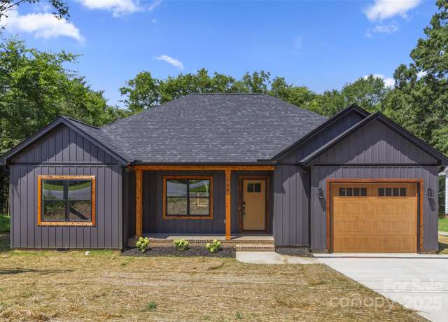 Property at 299 Collingswood Dr, Concord, NC 28027, 3 beds, 2 baths