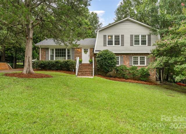 Property at 8229 Tifton Rd, Charlotte, NC 28226, 4 beds, 3.5 baths