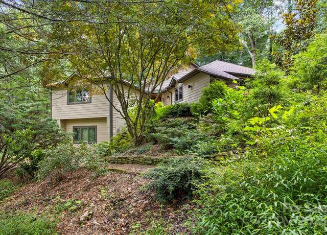Property at 35 Mountain Lake Dr, Hendersonville, NC 28739, 3 beds, 2.5 baths