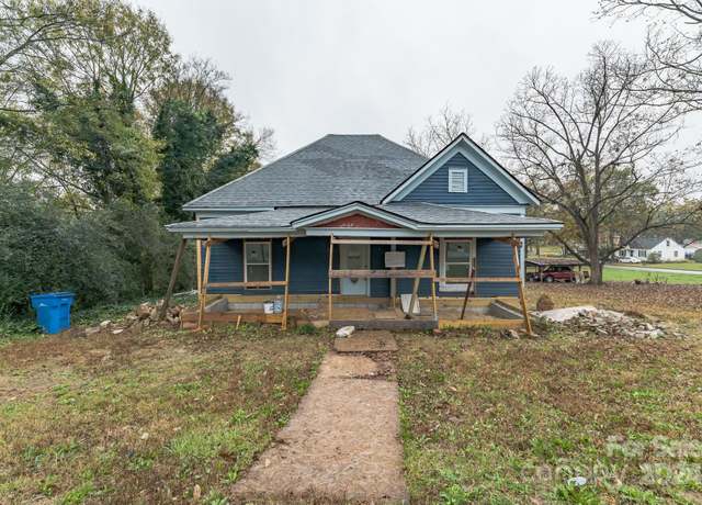 Property at 1119 Poplar St, Albemarle, NC 28001, 3 beds, 2 baths